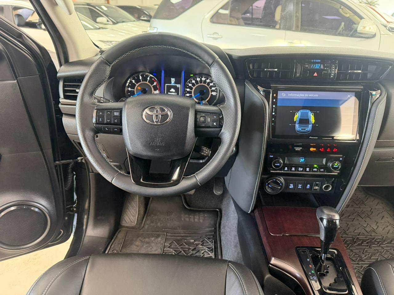  HILUX SW4 SRX 4X4 2.8 TDI 16V DIESEL AUT. 7 LUG