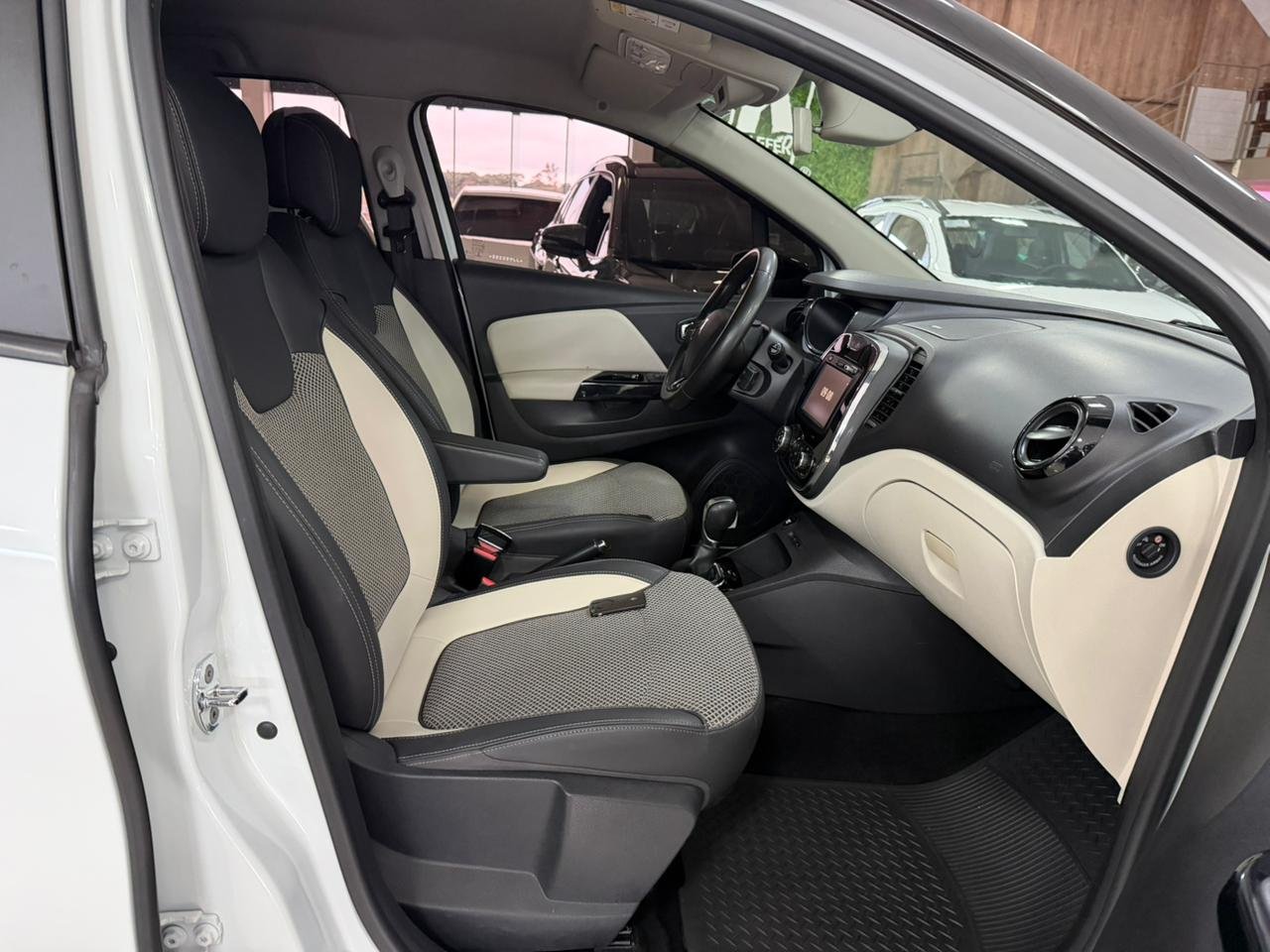  CAPTUR INTENSE 1.6 16V FLEX 5P AUT. 