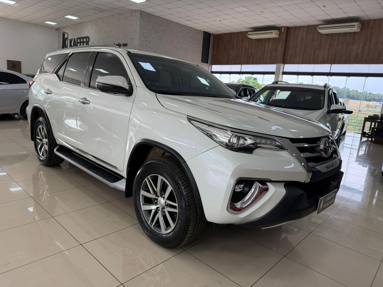  HILUX SW4 SRX 4X4 2.8 TDI 16V DIESEL AUT. 7 LUG