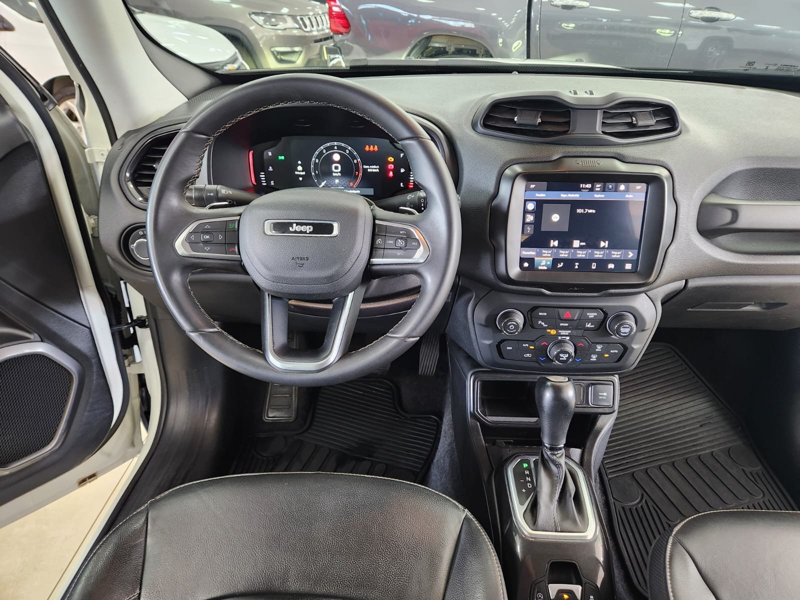  RENEGADE LONGITUDE T270 1.3 TB 4X2 FLEX AUT