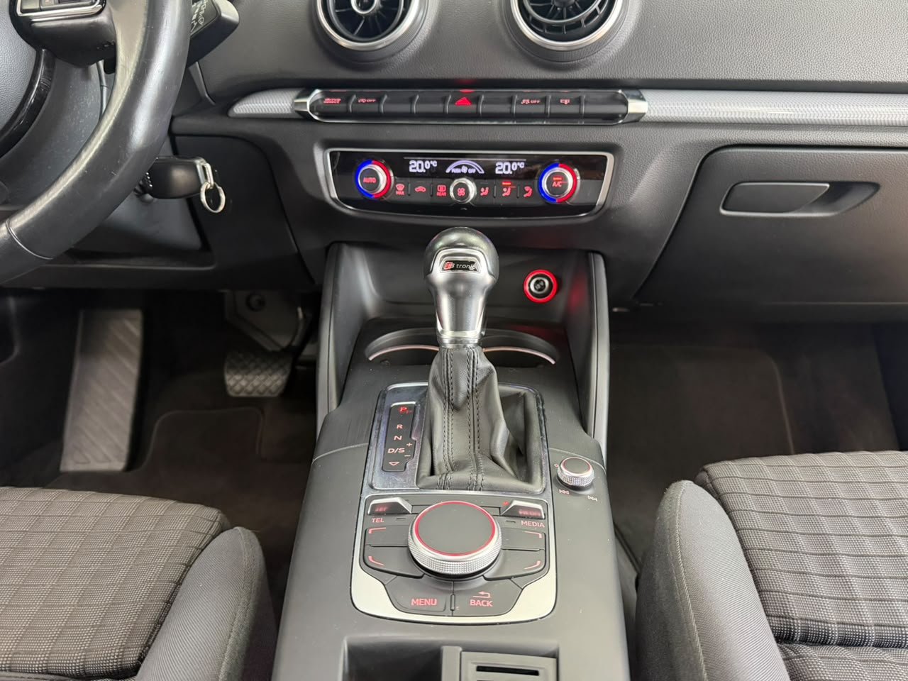  A-3 SPORTBACK 1.8 16V TFSI S-TRONIC 5P