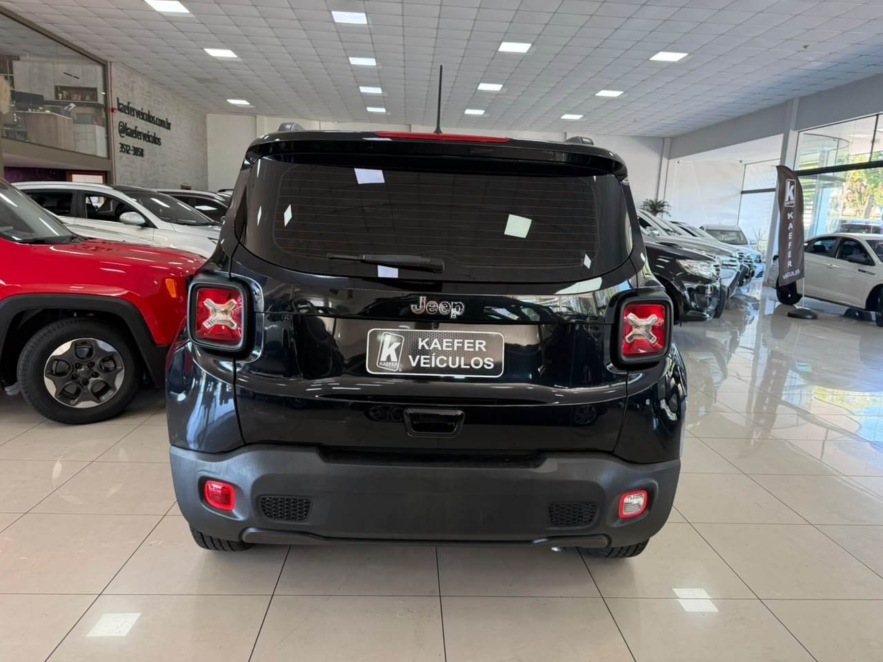  RENEGADE 1.8 16V AUT. 