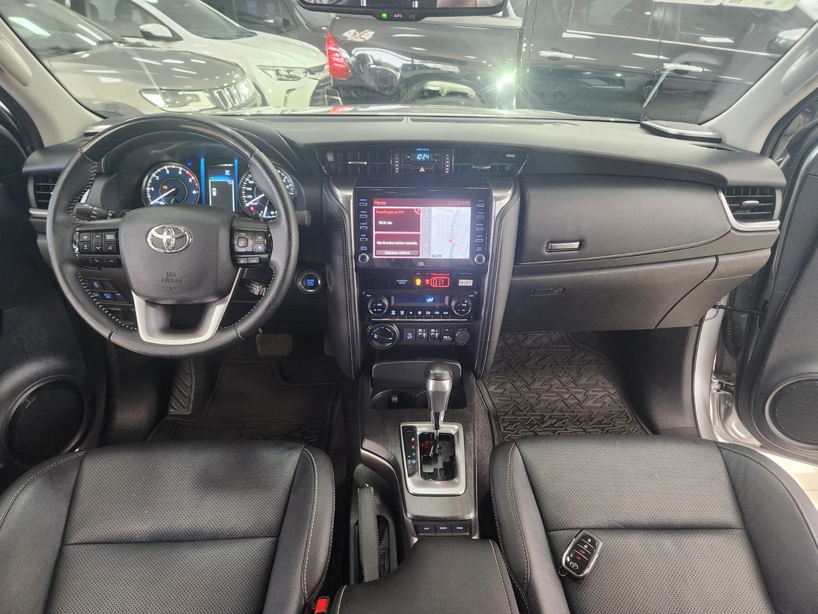  HILUX SW4 SRX 2.8 4X4 TDI 16V AUT 7 LUGARES