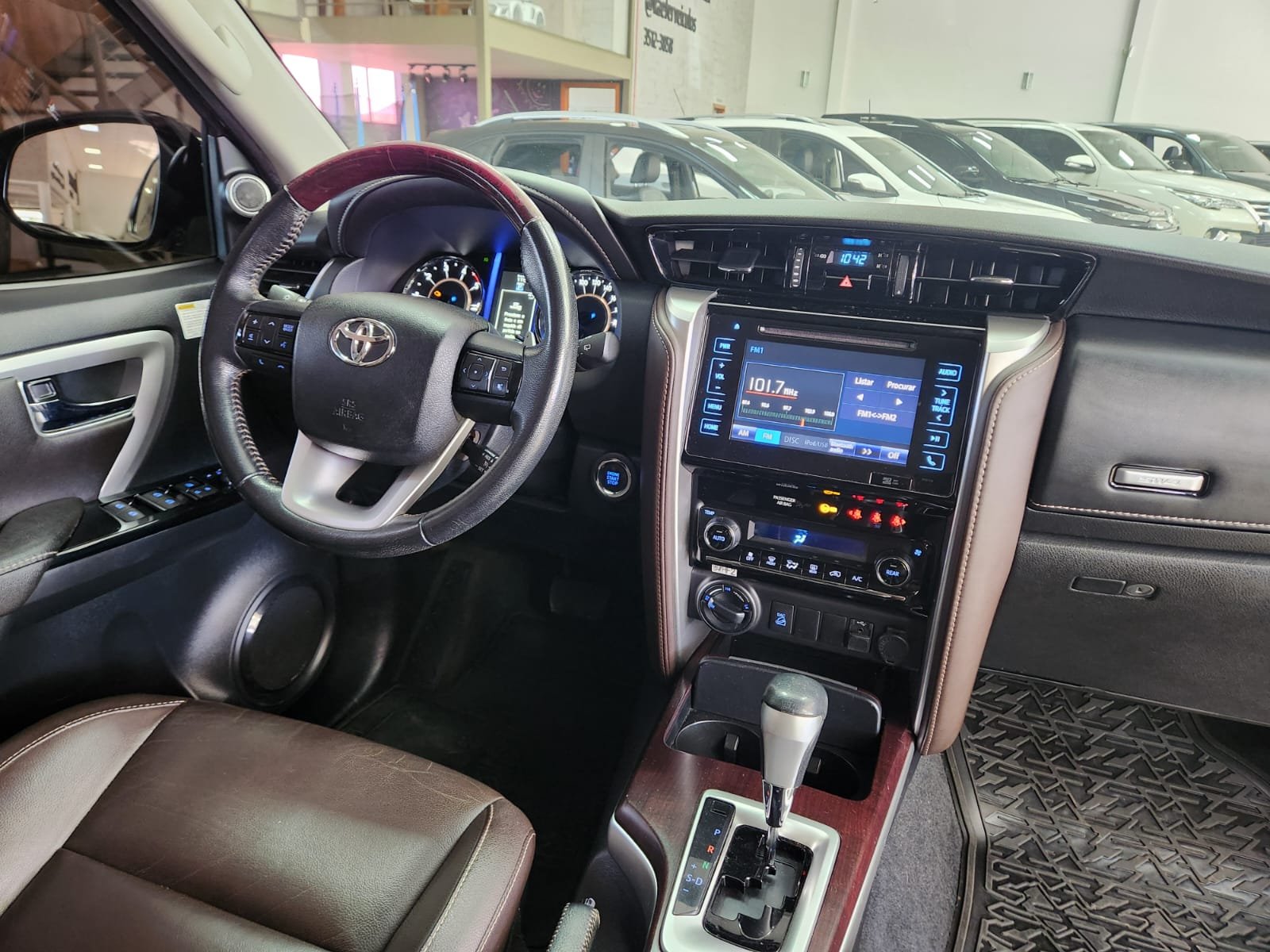  HILUX SW4 SRX 2.8 4X4 TDI 16V AUT 