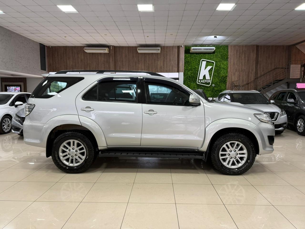  HILUX SW4 Srv D4-d 4x4 3.0 Tdi Dies. AUT 7 LUG