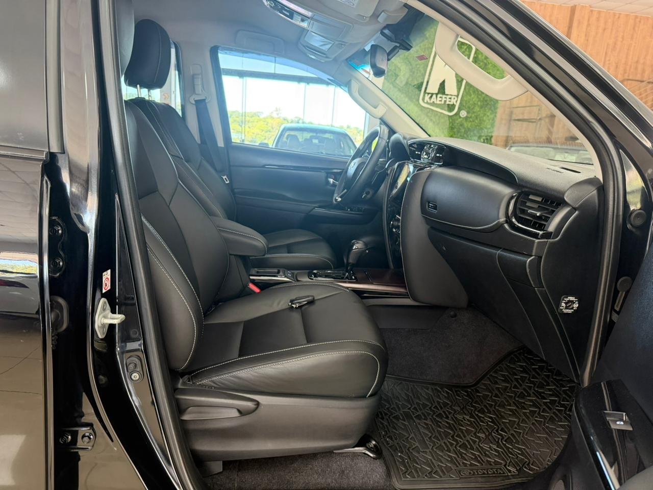  HILUX SW4 SRX 4X4 2.8 TDI 16V DIESEL AUT. 7 LUG