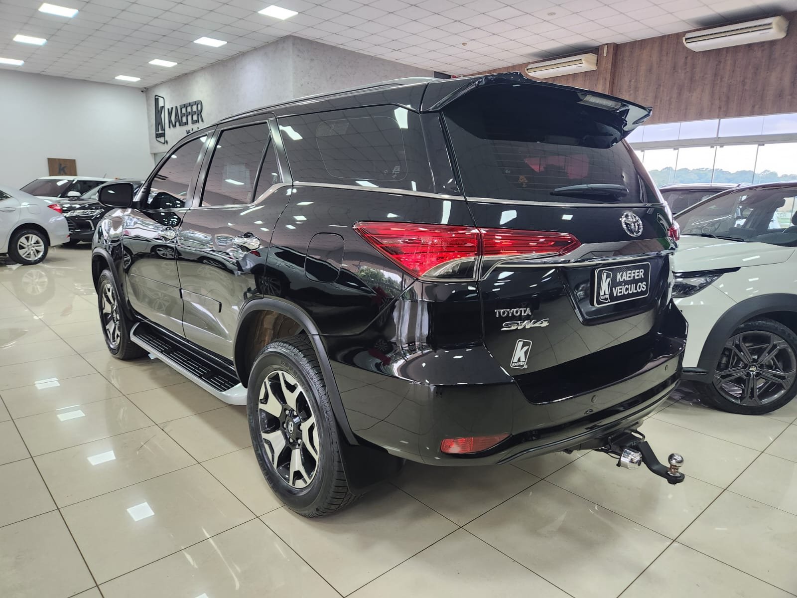  HILUX SW4 DIAMOND 2.8 4X4 TDI 16V AUT 7 LUGARES