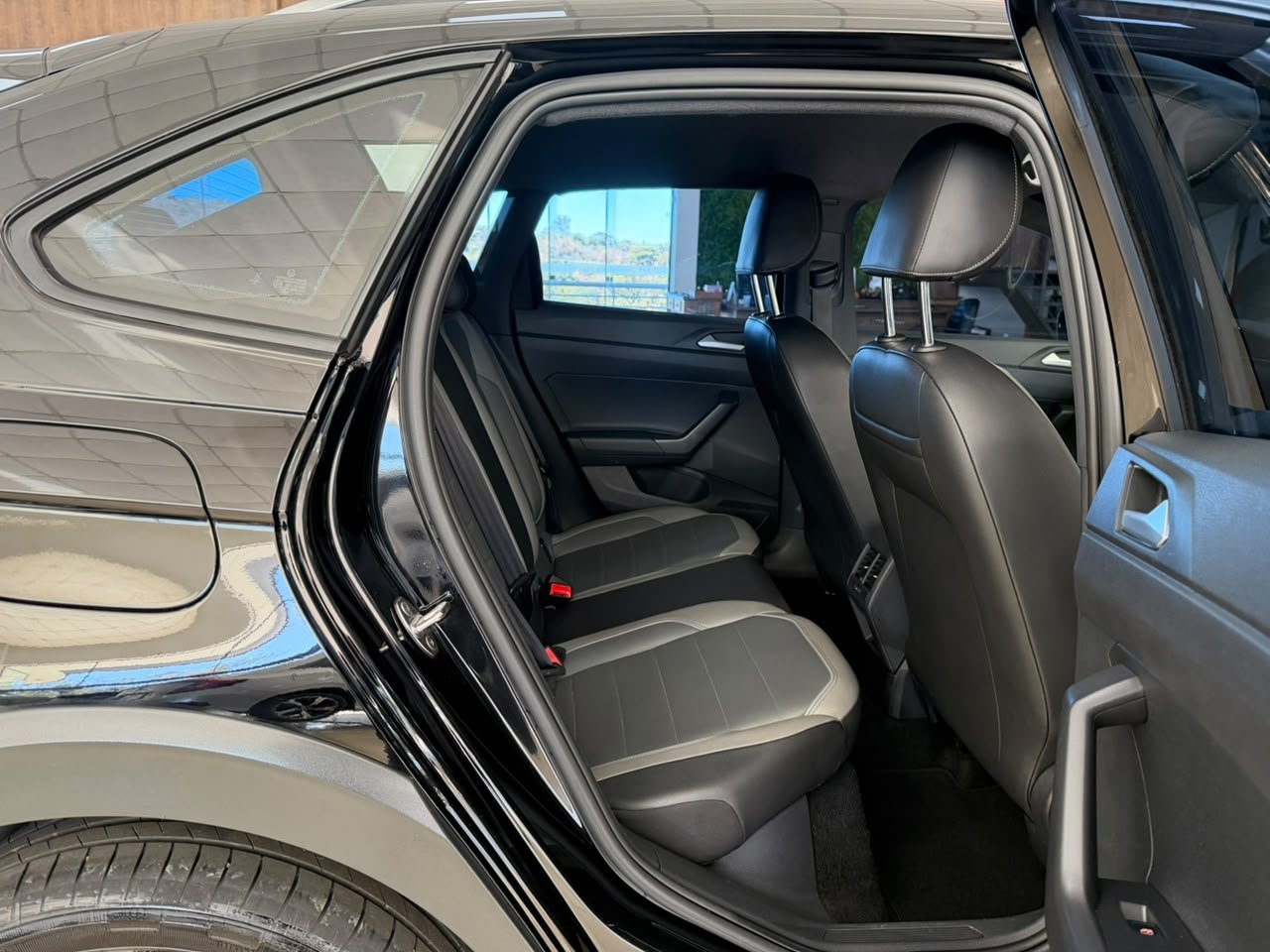  NIVUS Highline 1.0 200 Tsi Flex Aut.
