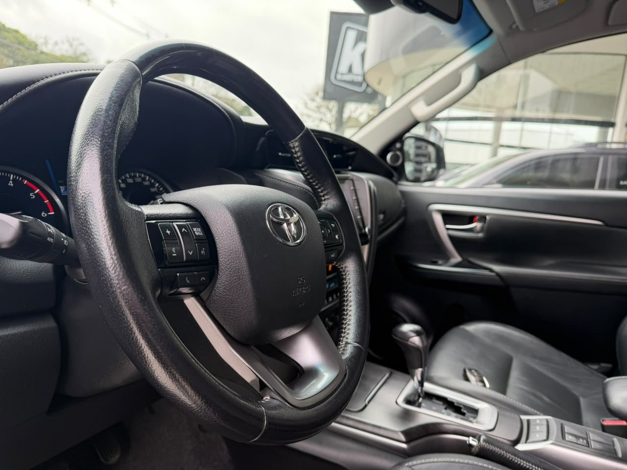  HILUX SW4 SRX 4X4 2.8 TDI 16V DIESEL AUT. 7 LUG