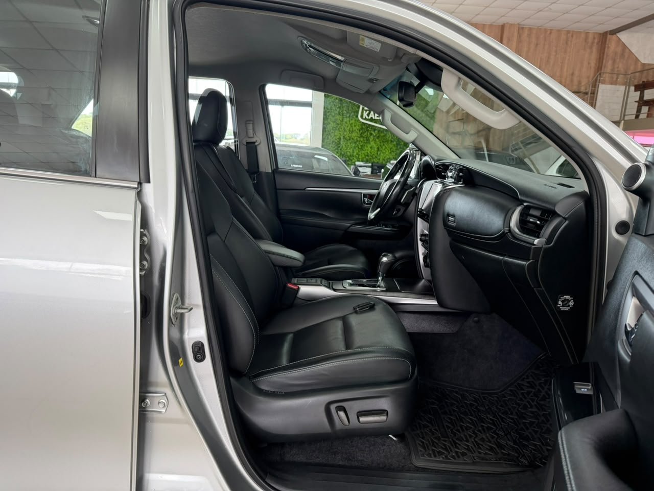  HILUX SW4 SRX 4X4 2.8 TDI 16V DIESEL AUT. 7 LUG