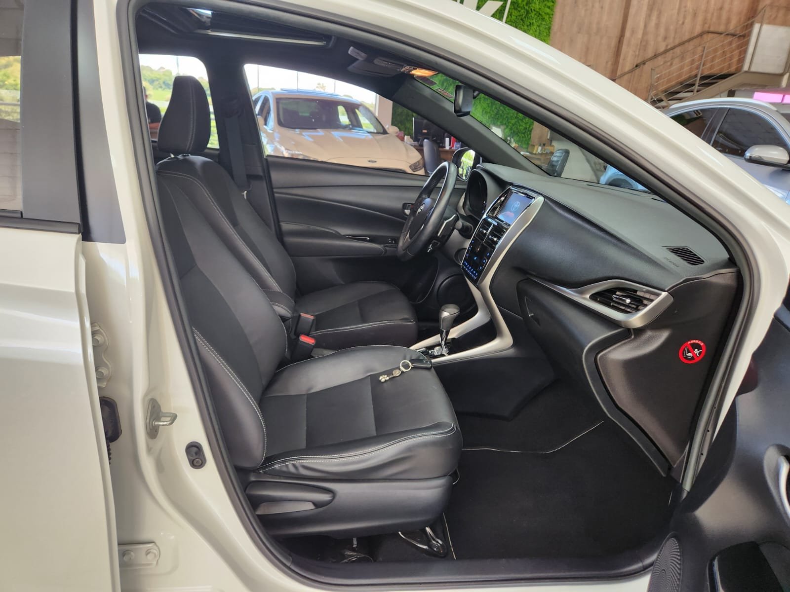  YARIS HATCH XLS CONNECT 1.5 AUT.