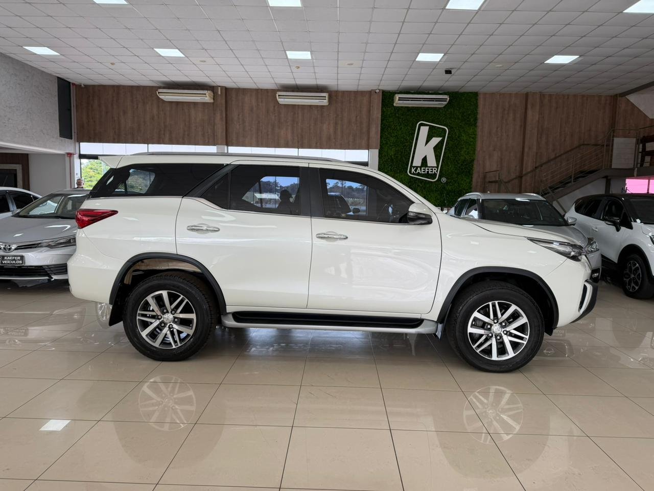  HILUX SW4 SRX 4X4 2.8 TDI 16V DIESEL AUT. 7 LUG