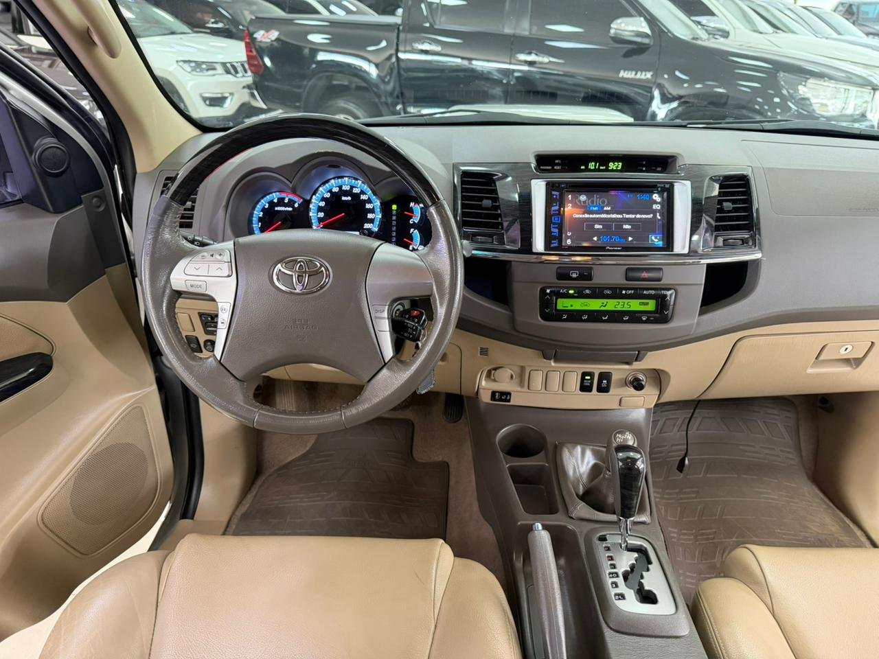  HILUX SW4 Sw4 Srv D4-d 4x4 3.0 Tdi Dies. Aut