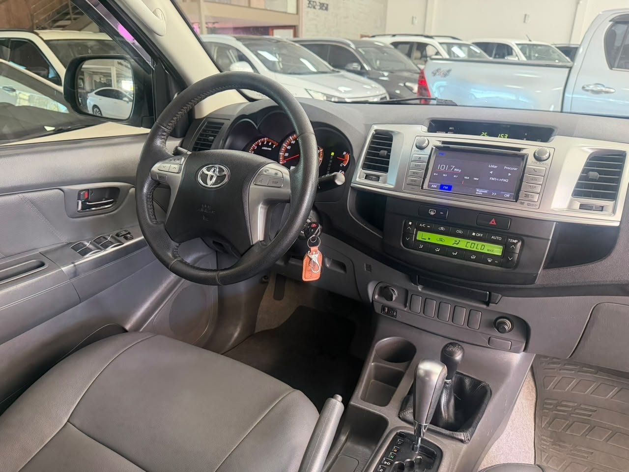  HILUX SRV 2.7 FLEX 4X4 AUT.