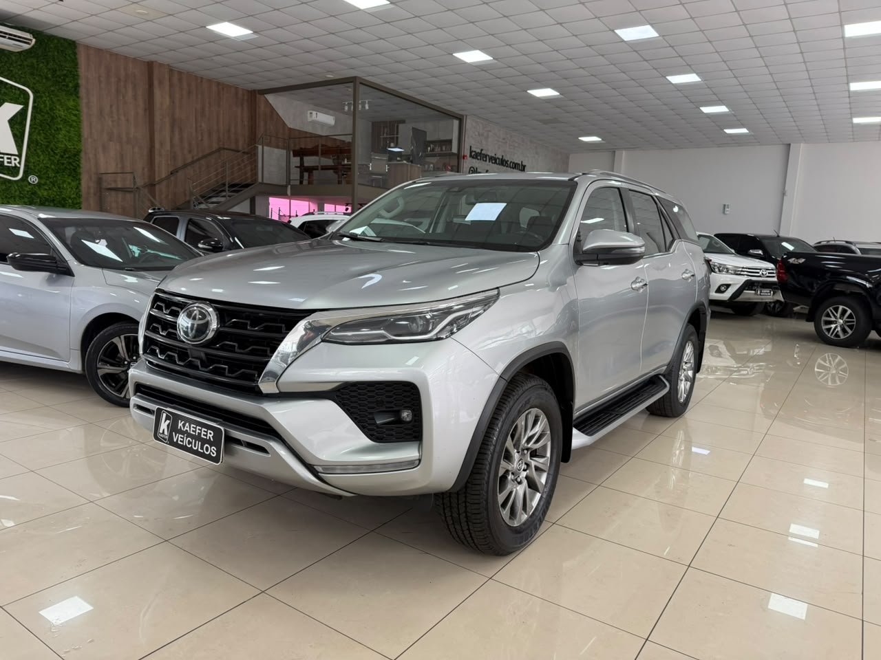  HILUX SW4 SRX 4X4 2.8 TDI 16V DIESEL AUT. 7 LUG