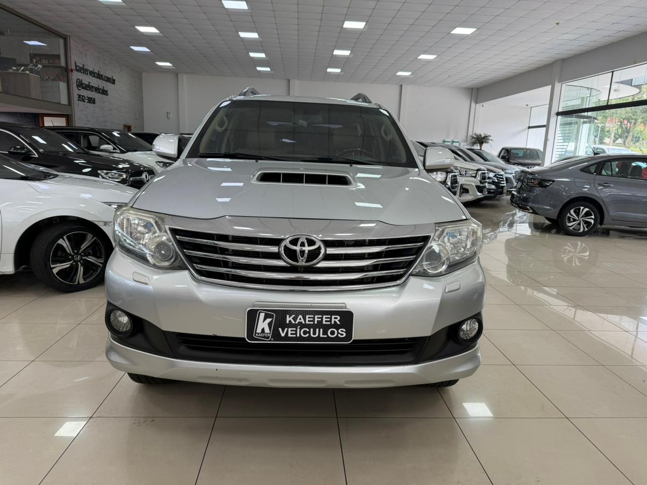  HILUX SW4 Sw4 Srv D4-d 4x4 3.0 Tdi Dies. Aut