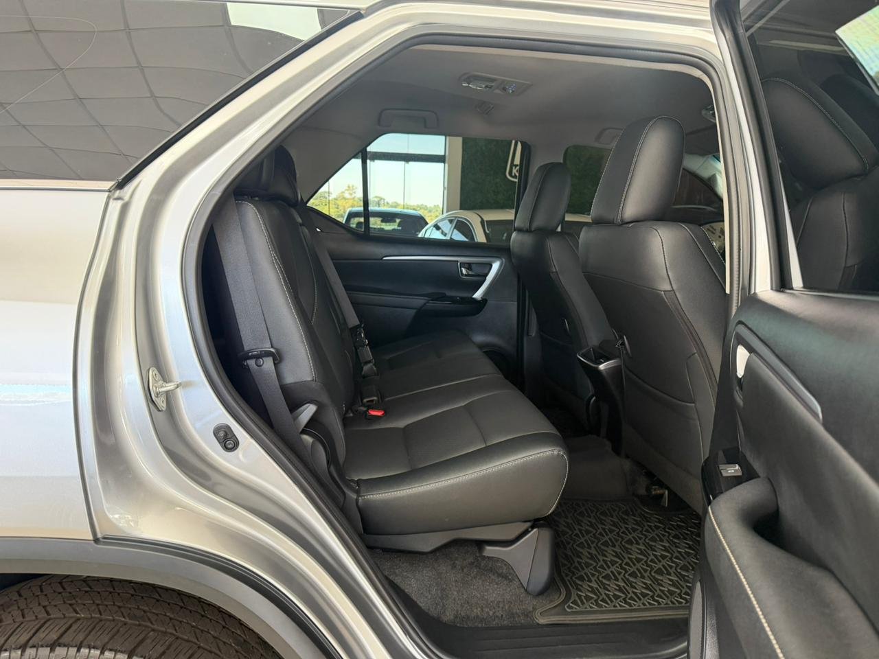  HILUX SW4 SRX PLATINUM  4X4 2.8 TDI 16V DIESEL AUT. 7 LUG