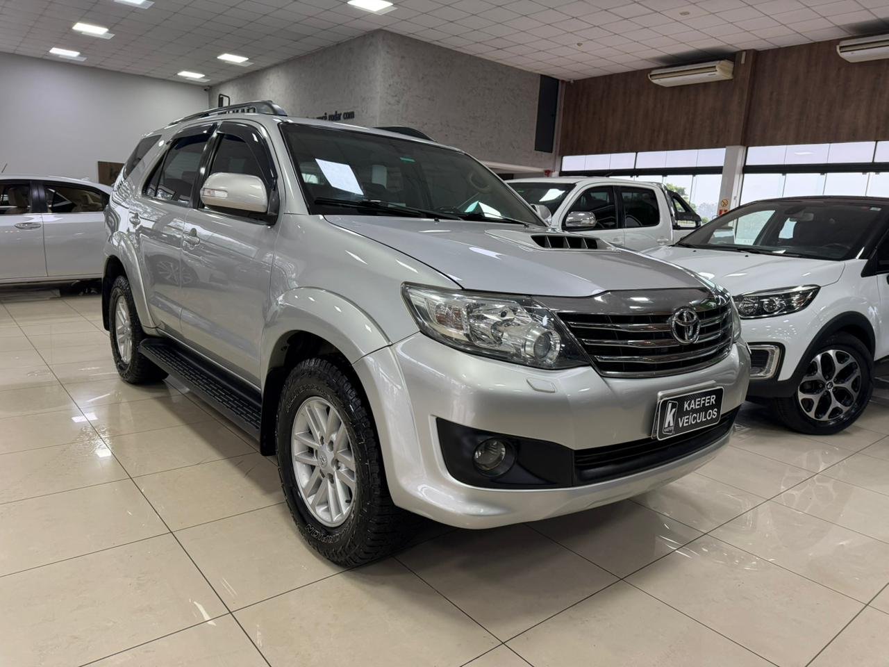  HILUX SW4 Srv D4-d 4x4 3.0 Tdi Dies. AUT 7 LUG
