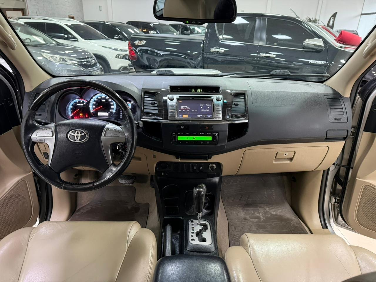  HILUX SW4 Srv D4-d 4x4 3.0 Tdi Dies. AUT 7 LUG