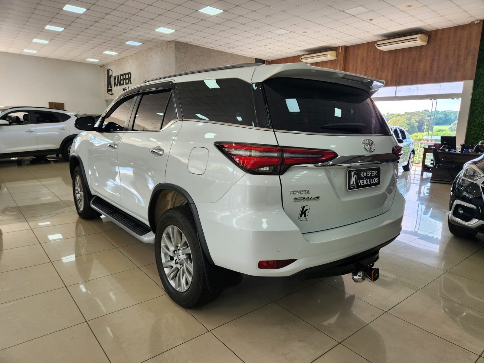  HILUX SW4 SRX 2.8 4X4 TDI 16V AUT 7 LUGARES