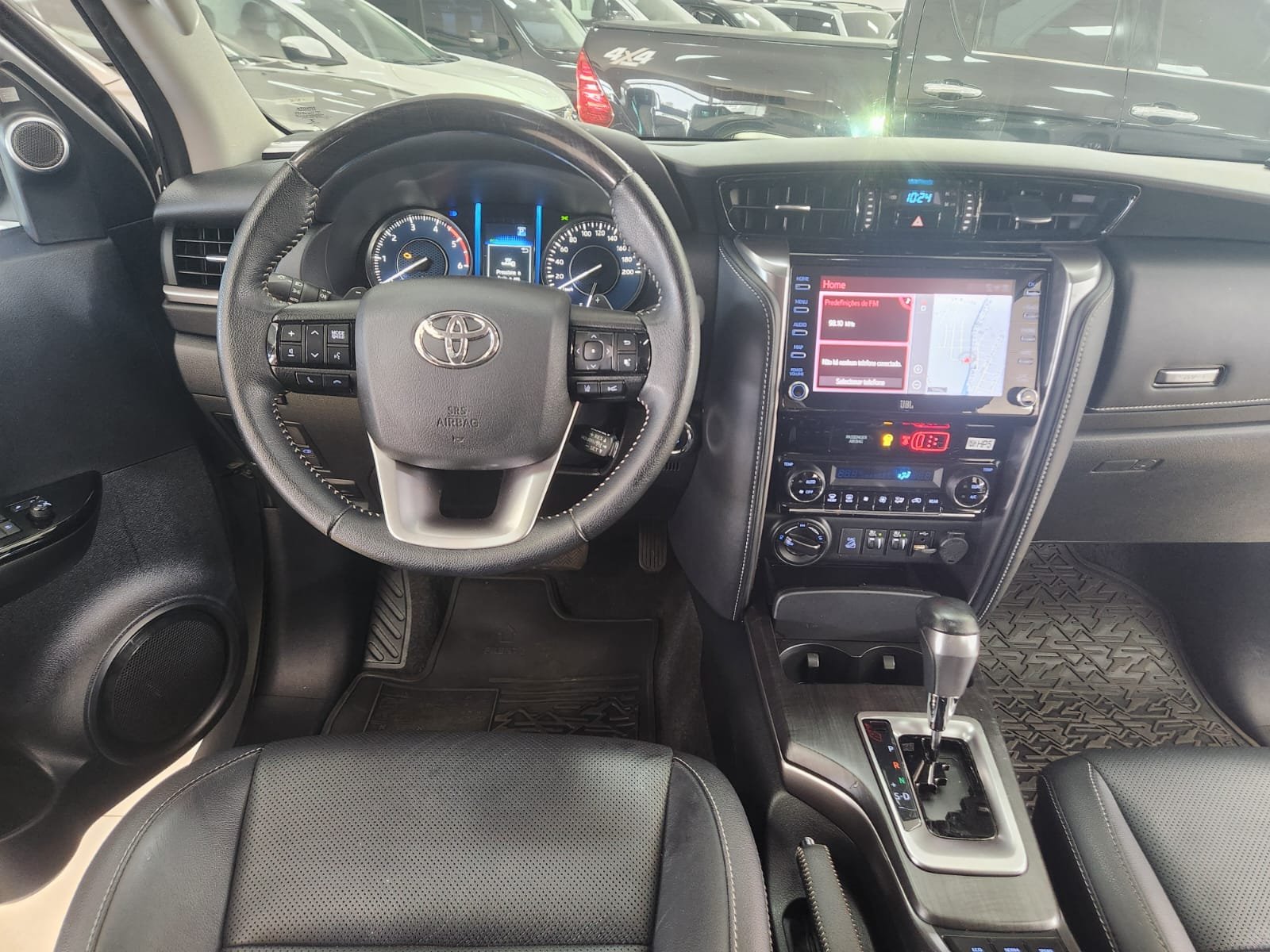  HILUX SW4 SRX 2.8 4X4 TDI 16V AUT 7 LUGARES