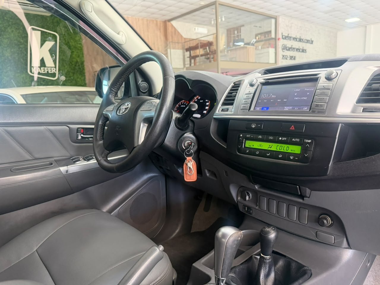  HILUX SRV 2.7 FLEX 4X4 AUT.