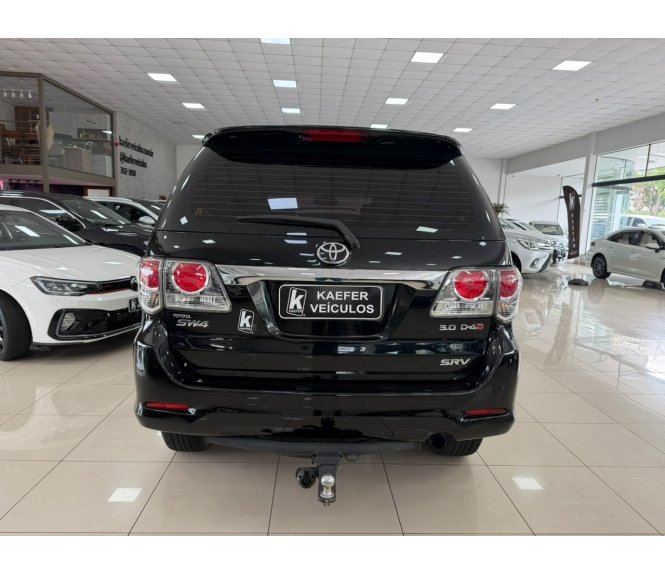  HILUX SW4 Srv D4-d 4x4 3.0 Tdi Dies. AUT