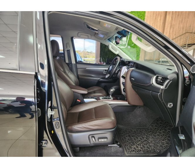  HILUX SW4 SRX 2.8 4X4 TDI 16V AUT 