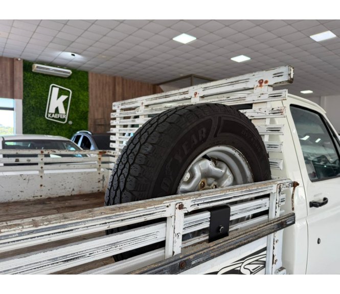  D20 CUSTOM CARROCERIA DE MADEIRA