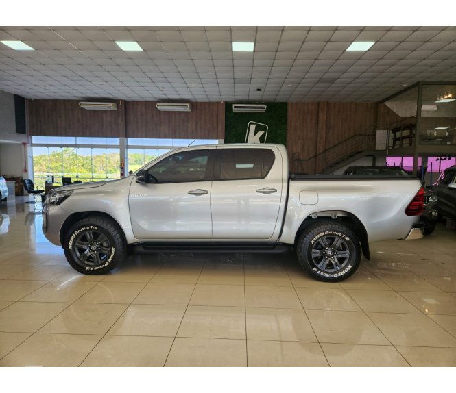 HILUX SR SR 2.8 4X4 TDI 16V AUT 