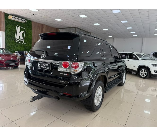  HILUX SW4 Srv D4-d 4x4 3.0 Tdi Dies. AUT