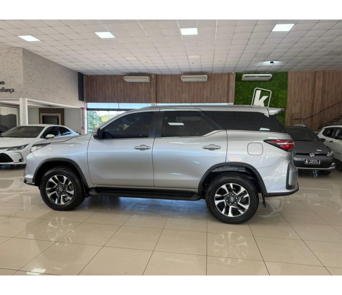  HILUX SW4 SRX PLATINUM  4X4 2.8 TDI 16V DIESEL AUT. 7 LUG