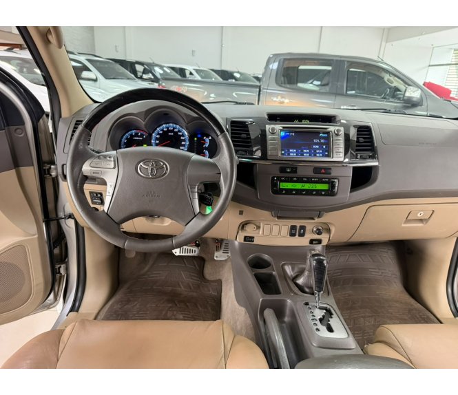  HILUX SW4 Sw4 Srv D4-d 4x4 3.0 Tdi Dies. Aut