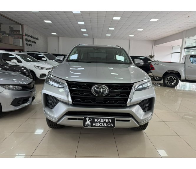  HILUX SW4 SRX 4X4 2.8 TDI 16V DIESEL AUT. 7 LUG