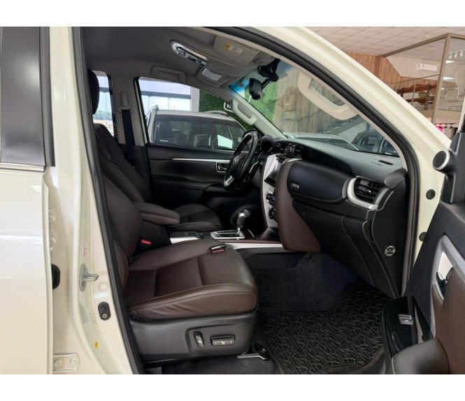  HILUX SW4 SRX 4X4 2.8 TDI 16V DIESEL AUT. 7 LUG