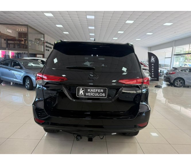  HILUX SW4 SRX 4X4 2.8 TDI 16V DIESEL AUT. 7 LUG