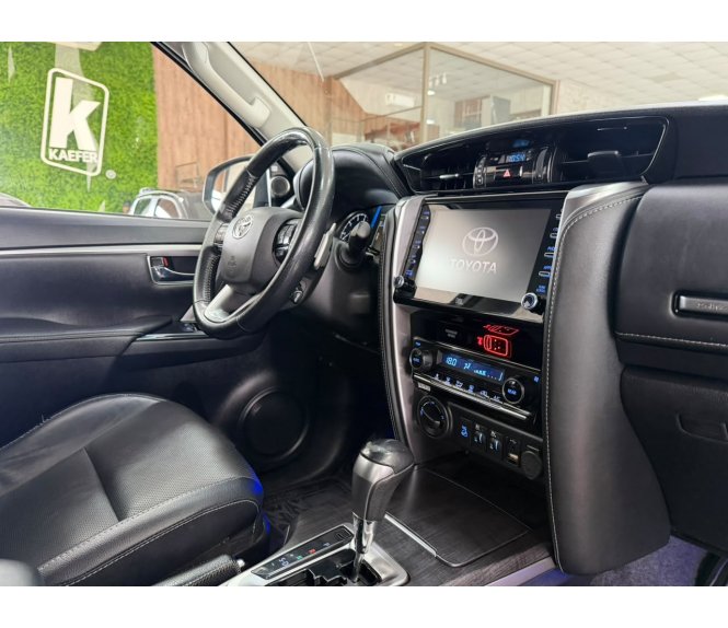  HILUX SW4 SRX 4X4 2.8 TDI 16V DIESEL AUT. 7 LUG
