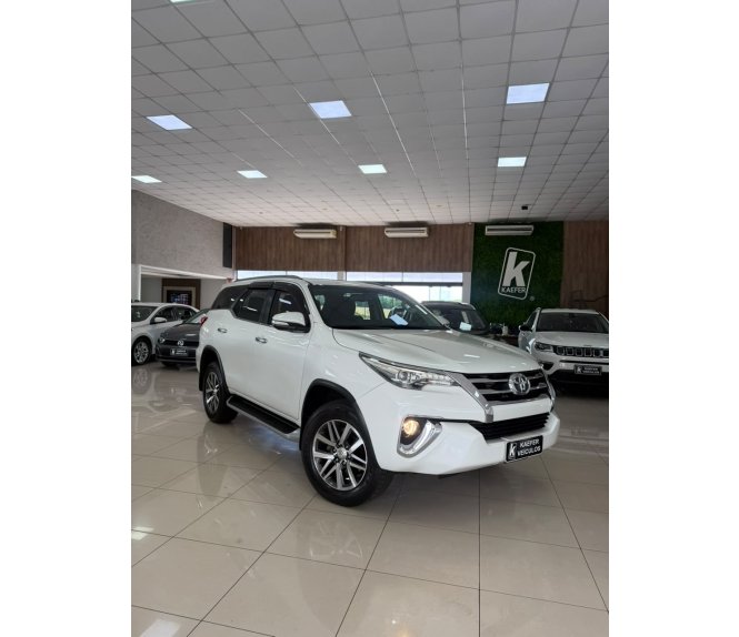  HILUX SW4 SRX 4X4 2.8 TDI 16V DIESEL AUT.
