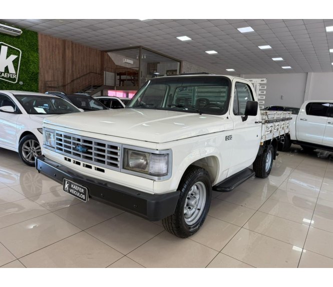  D20 CUSTOM CARROCERIA DE MADEIRA