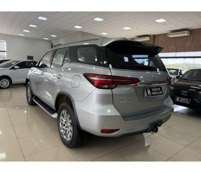  HILUX SW4 SRX 4X4 2.8 TDI 16V DIESEL AUT. 7 LUG