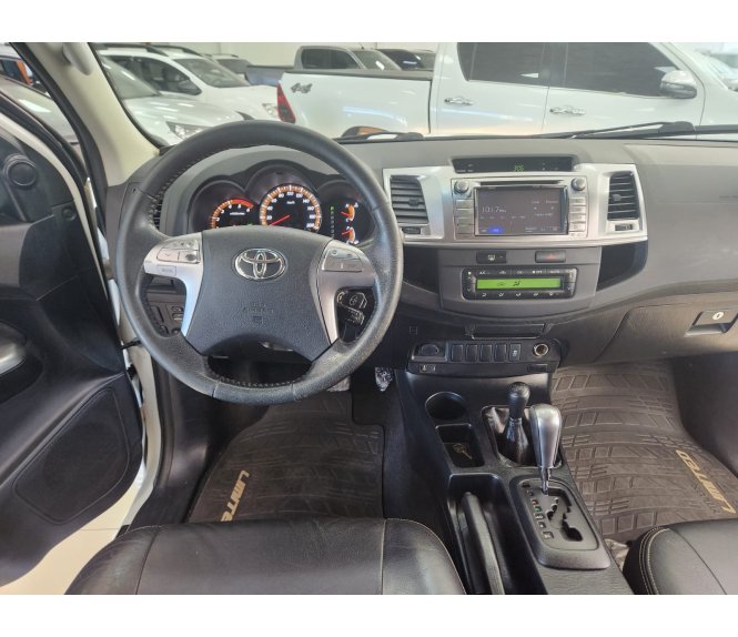  HILUX LIMITED D4-d 4x4 3.0 Tdi Dies. AUT