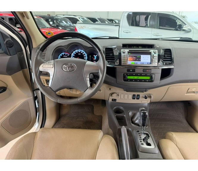 HILUX SW4 Sw4 Srv D4-d 4x4 3.0 Tdi Dies. Aut