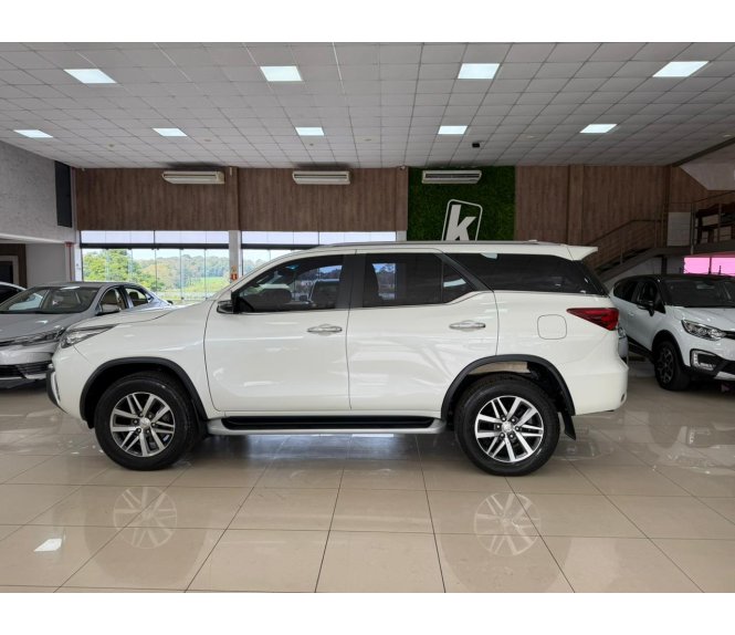  HILUX SW4 SRX 4X4 2.8 TDI 16V DIESEL AUT. 7 LUG