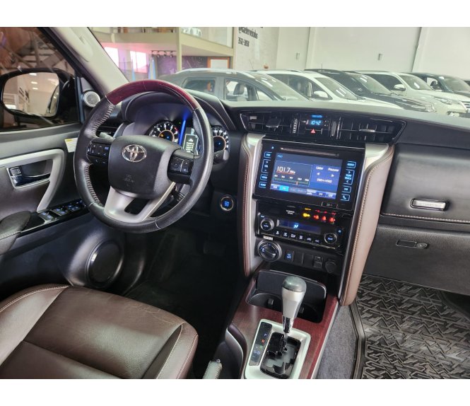  HILUX SW4 SRX 2.8 4X4 TDI 16V AUT 