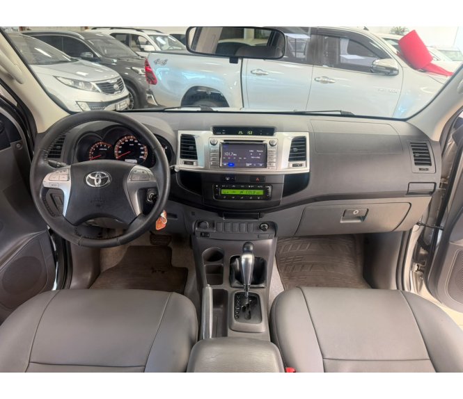  HILUX SRV 2.7 FLEX 4X4 AUT.