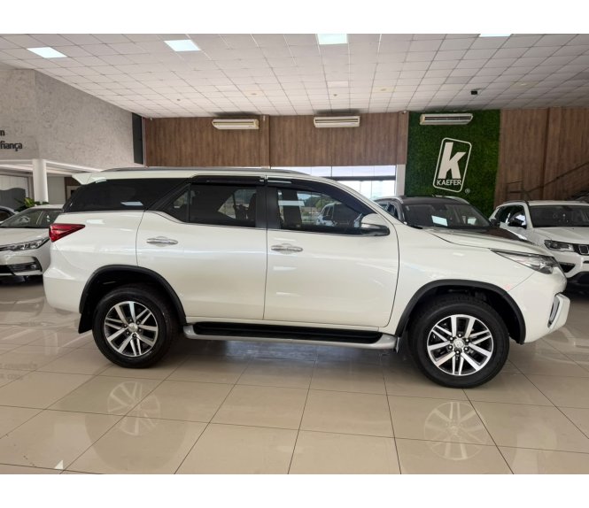  HILUX SW4 SRX 4X4 2.8 TDI 16V DIESEL AUT.