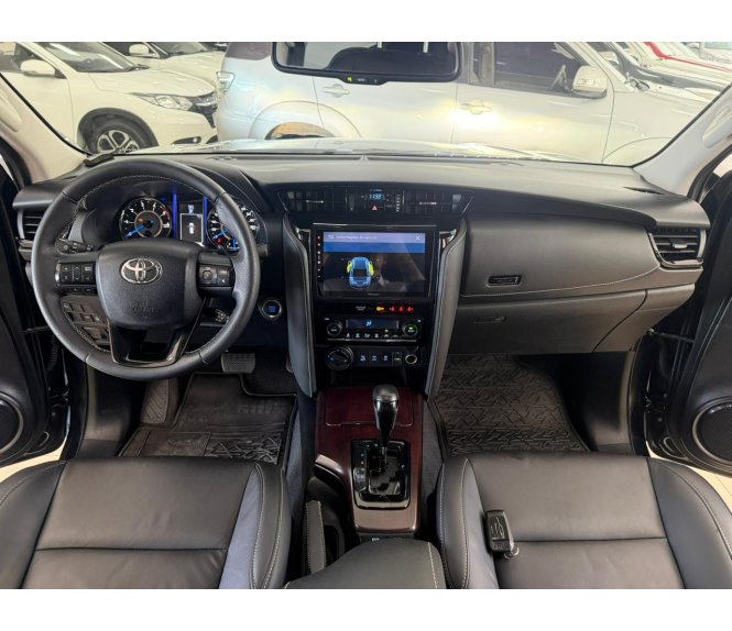  HILUX SW4 SRX 4X4 2.8 TDI 16V DIESEL AUT. 7 LUG