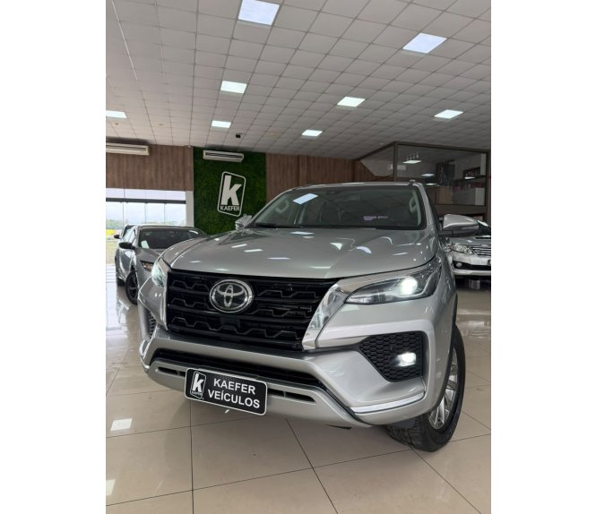  HILUX SW4 SRX 4X4 2.8 TDI 16V DIESEL AUT. 7 LUG