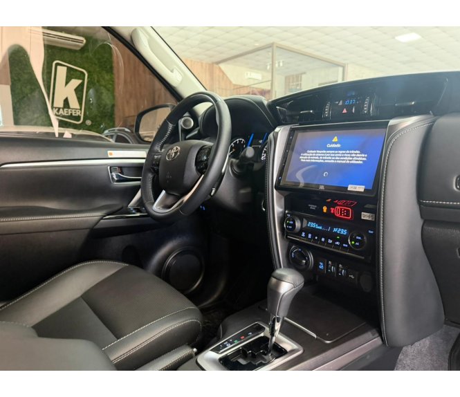  HILUX SW4 SRX PLATINUM  4X4 2.8 TDI 16V DIESEL AUT. 7 LUG