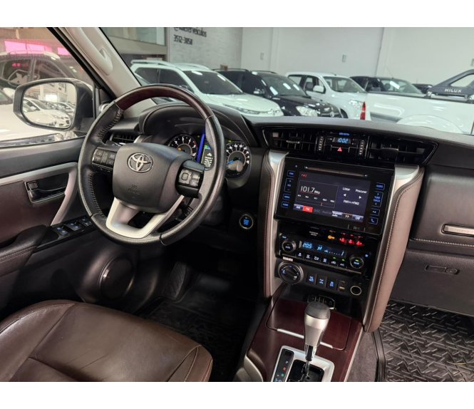  HILUX SW4 SRX 4X4 2.8 TDI 16V DIESEL AUT.